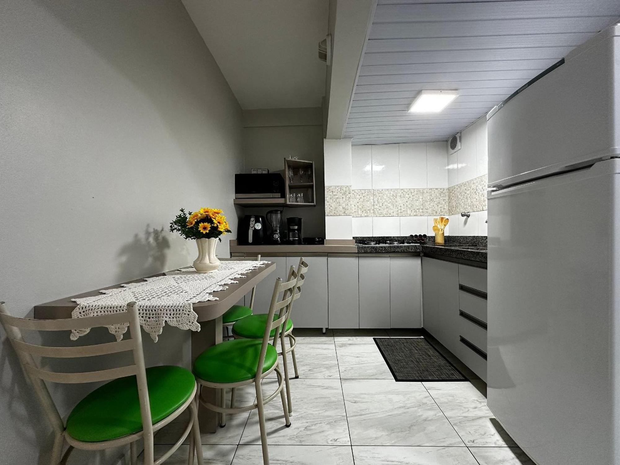 Appartamento Ma01- Kitnet Com Ar | Vista Big Wheel | Garagem Balneário Camboriú Esterno foto