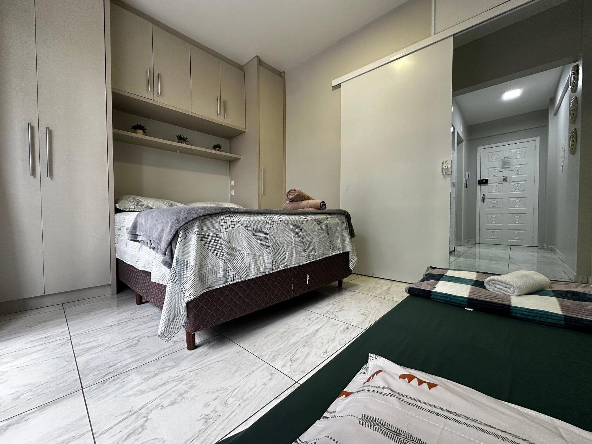 Appartamento Ma01- Kitnet Com Ar | Vista Big Wheel | Garagem Balneário Camboriú Esterno foto
