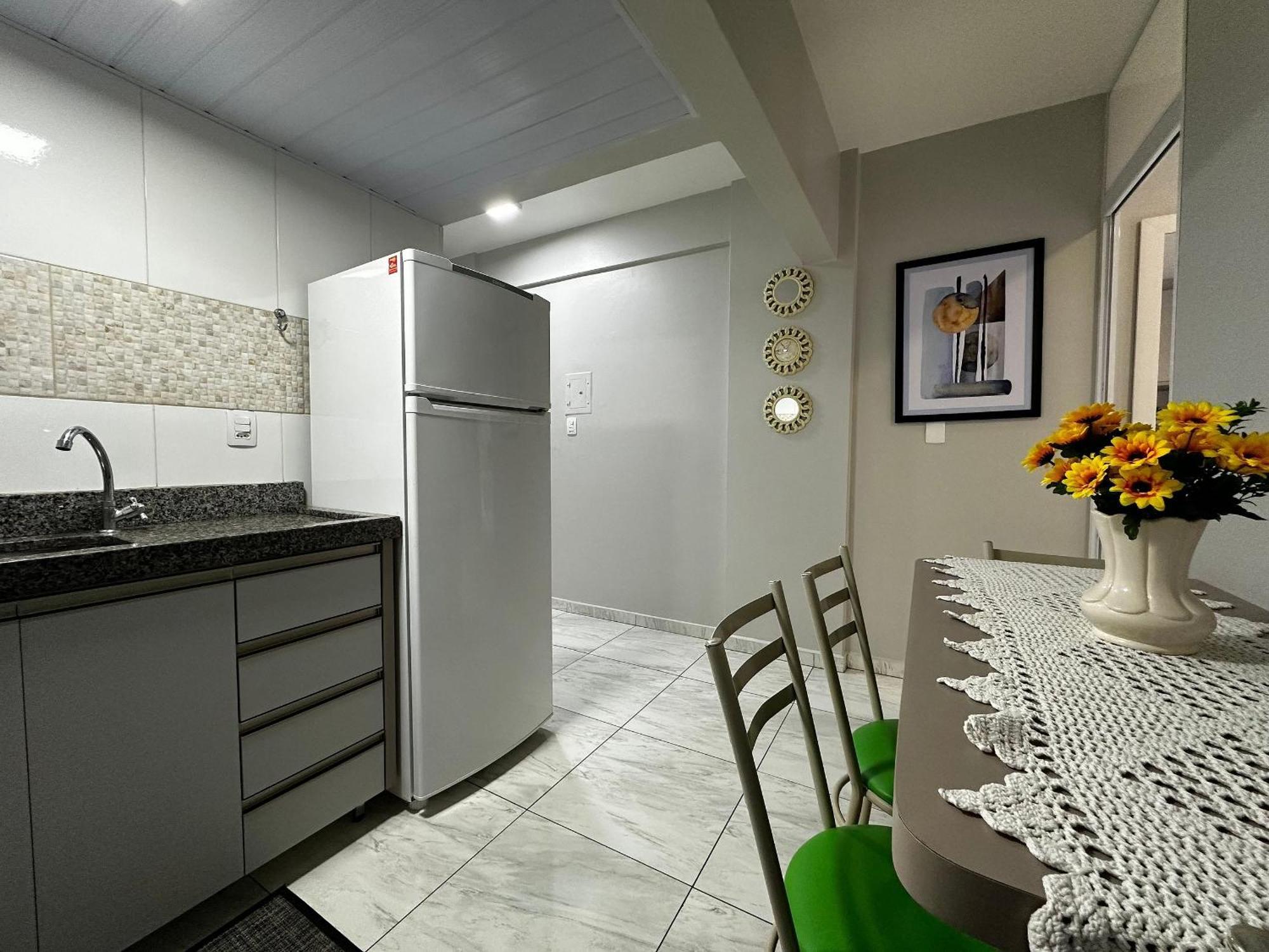 Appartamento Ma01- Kitnet Com Ar | Vista Big Wheel | Garagem Balneário Camboriú Esterno foto